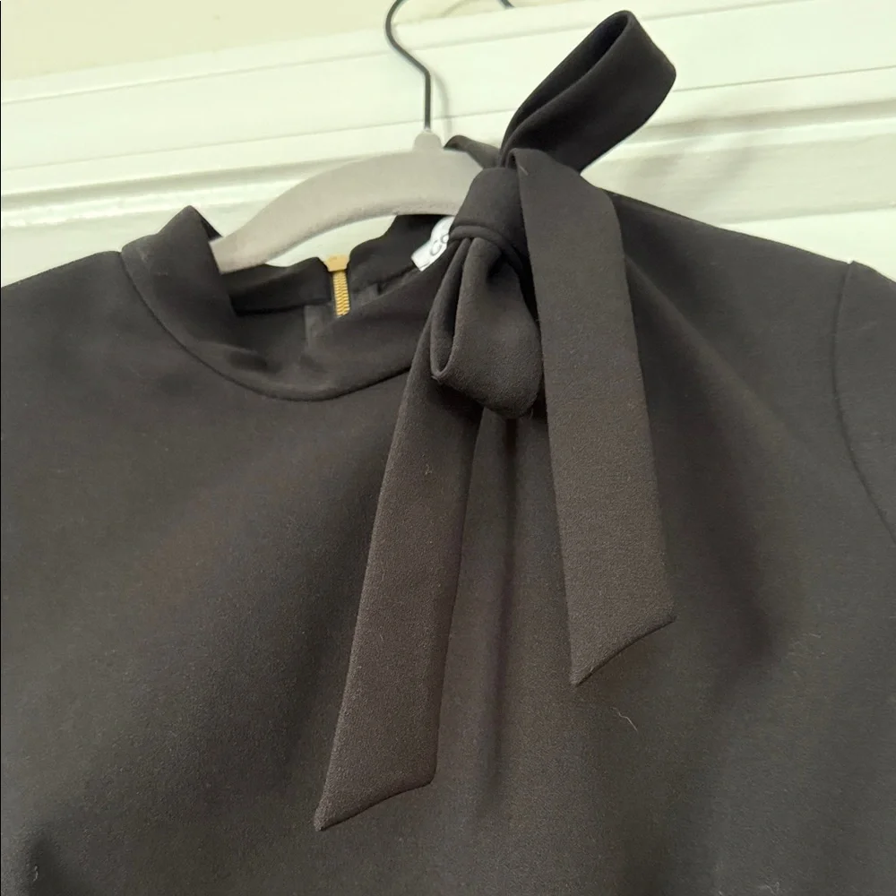 Calvin Klein Chic Black Long-Sleeve Dress with Bow Detail - Picture 2 of 6